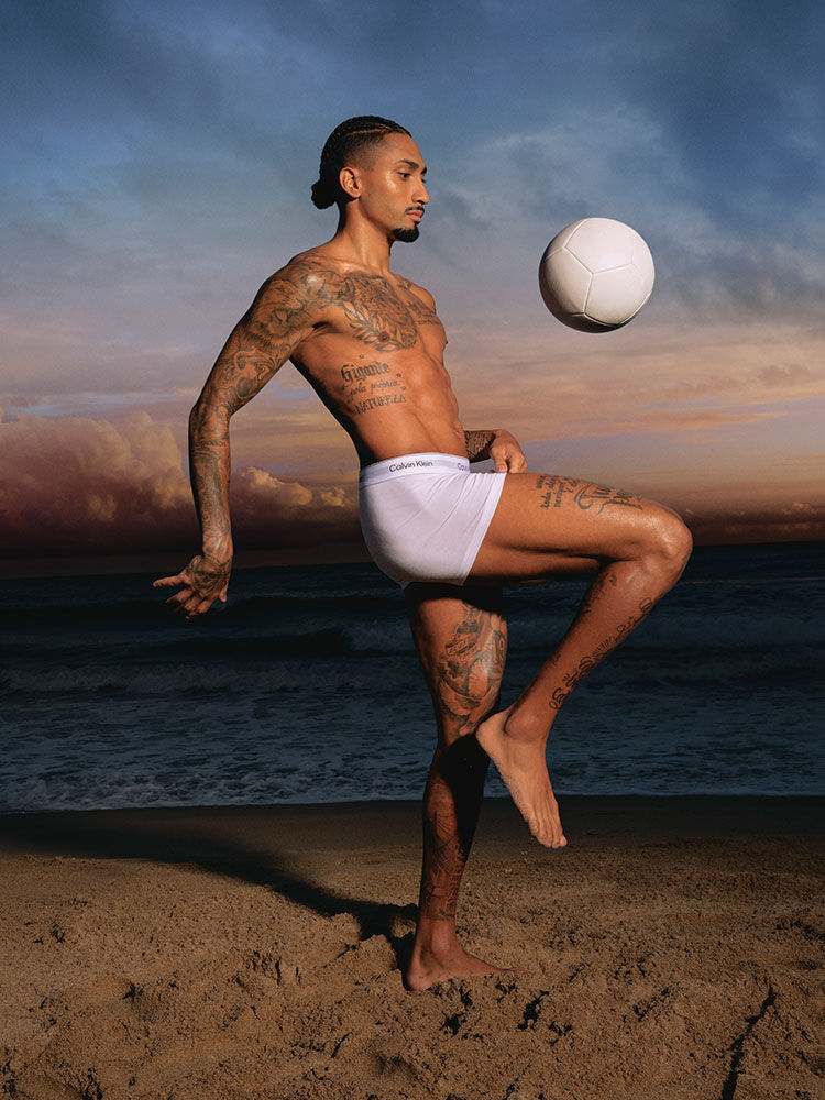 Raphinha lives in Icon Cotton Stretch 