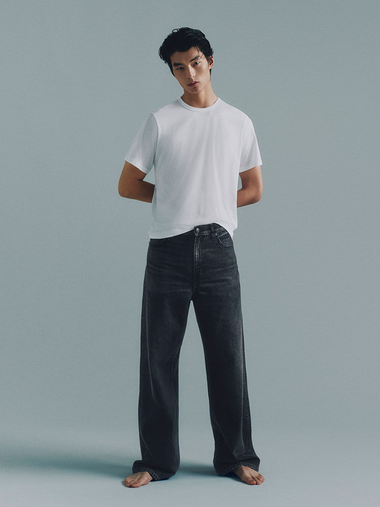 Calvin Klein Live in the Baggy Jean