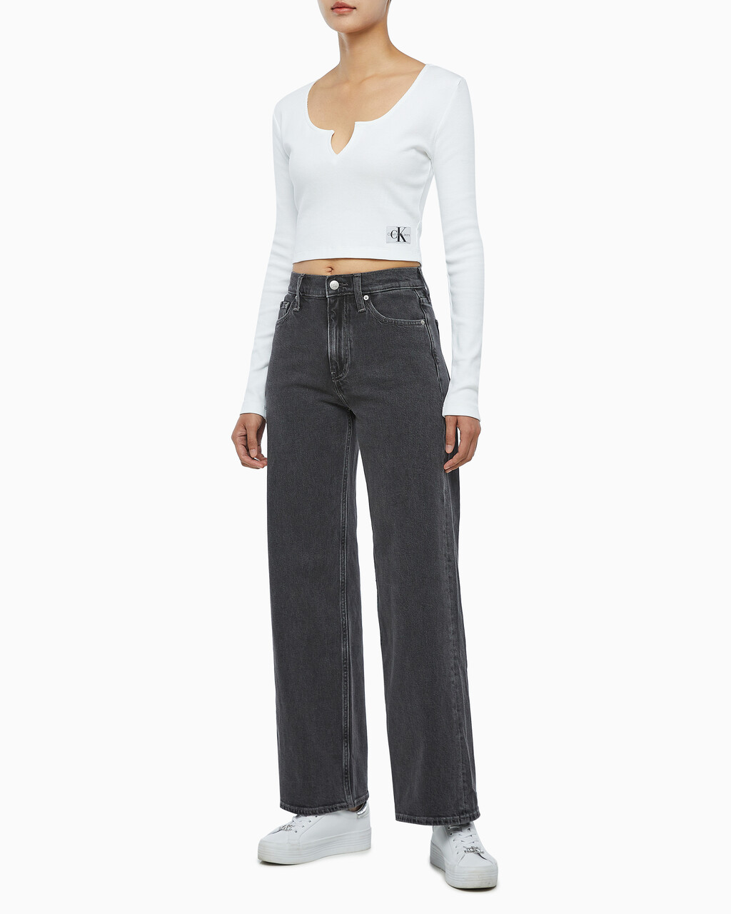 Buy 여성 스플리트 카라 립 롱 슬리브 in color BRIGHT WHITE