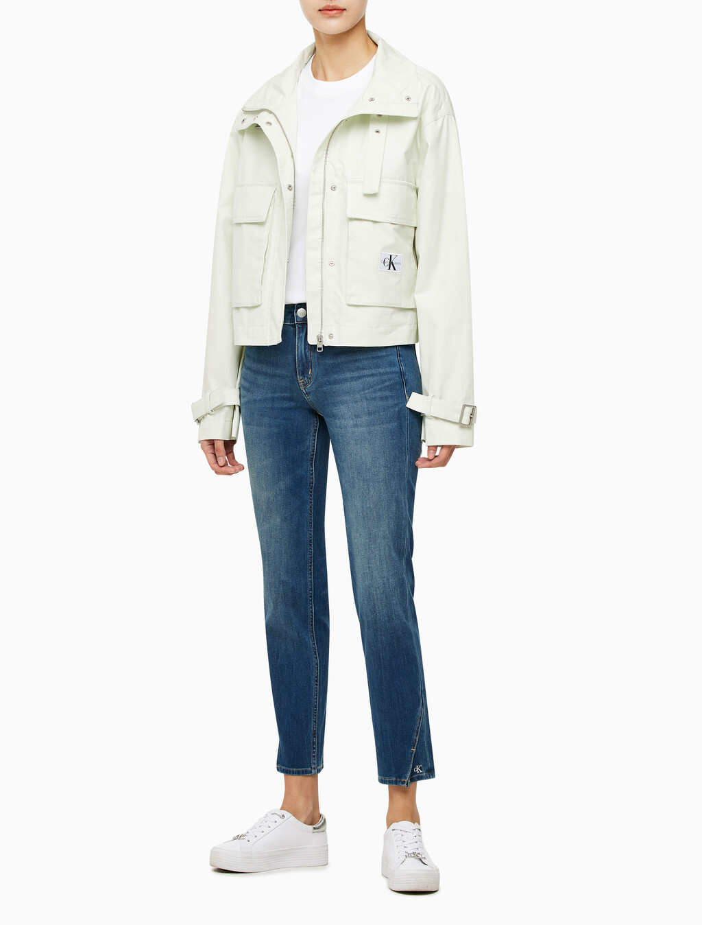 Buy 여성 코튼 유틸리티 숏 자켓 in color WHITE