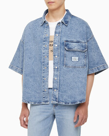 Buy 남성 오버사이즈핏 빈티지 데님 반팔 셔츠 in color MID BLUE BACK EMBRO