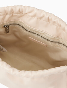 Buy 여성 드로우스트링 백 in color PINK BEIGE
