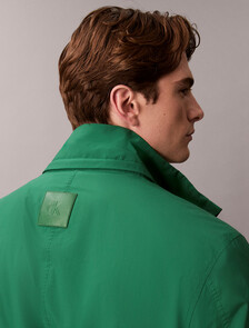 Buy 남성 라이트웨이트 릴렉스 숏 파카 in color Green