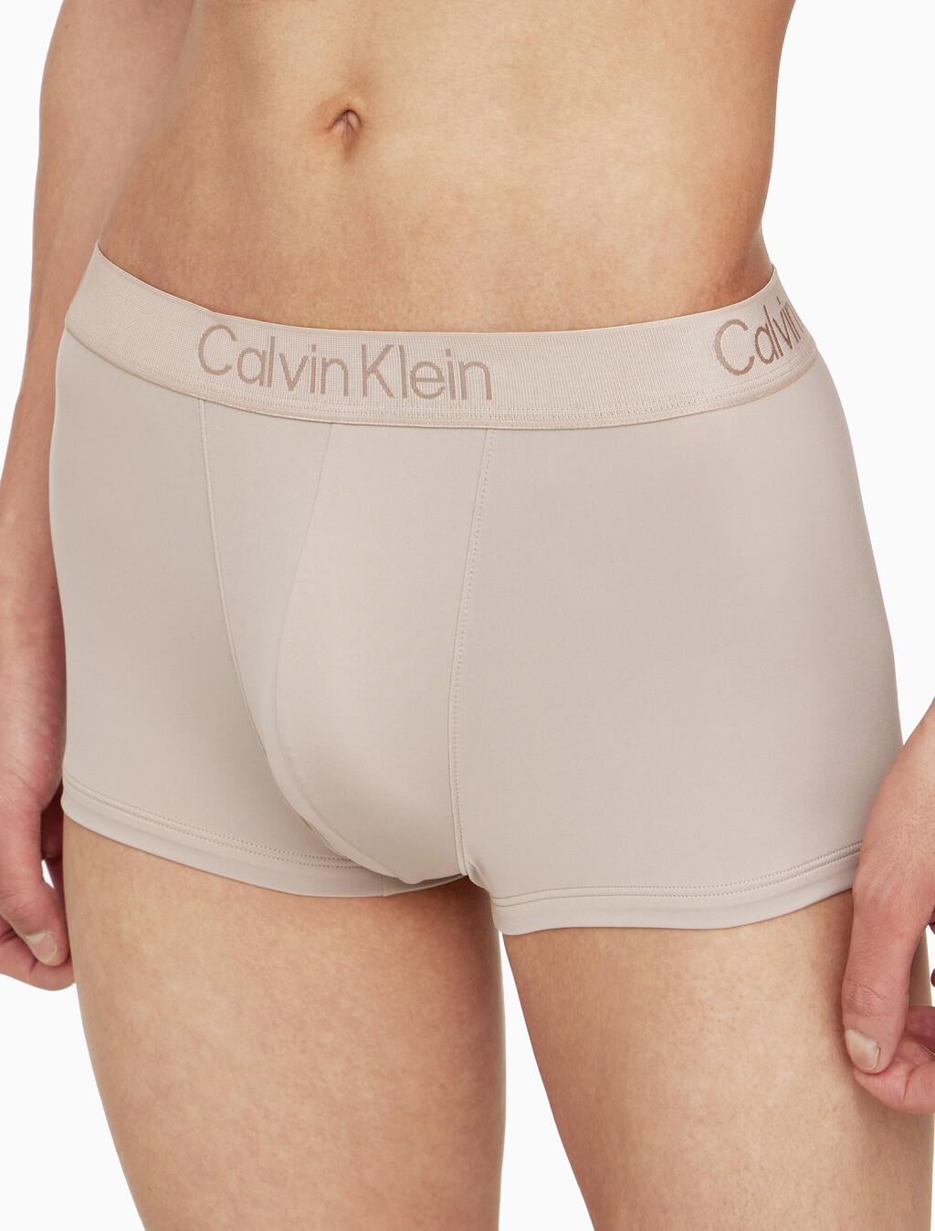 Buy 남성 CK 블랙 웰니스 로우라이즈 드로즈 in color LIGHT GREY