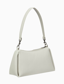Buy 여성 드롭 스몰 숄더 백 in color IVORY