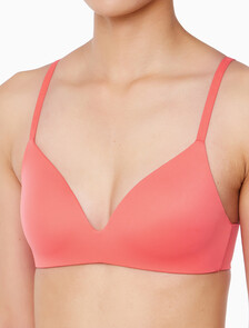 Buy 여성 퍼펙틀리 핏 AF 와이어프리 티셔츠 브라 in color CORAL