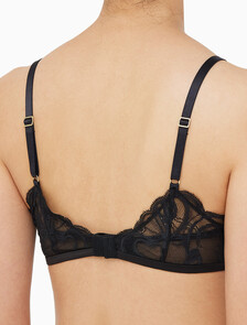 Buy 여성 CK 블랙 드래곤 레이스 AF 트라이앵글 in color BLACK