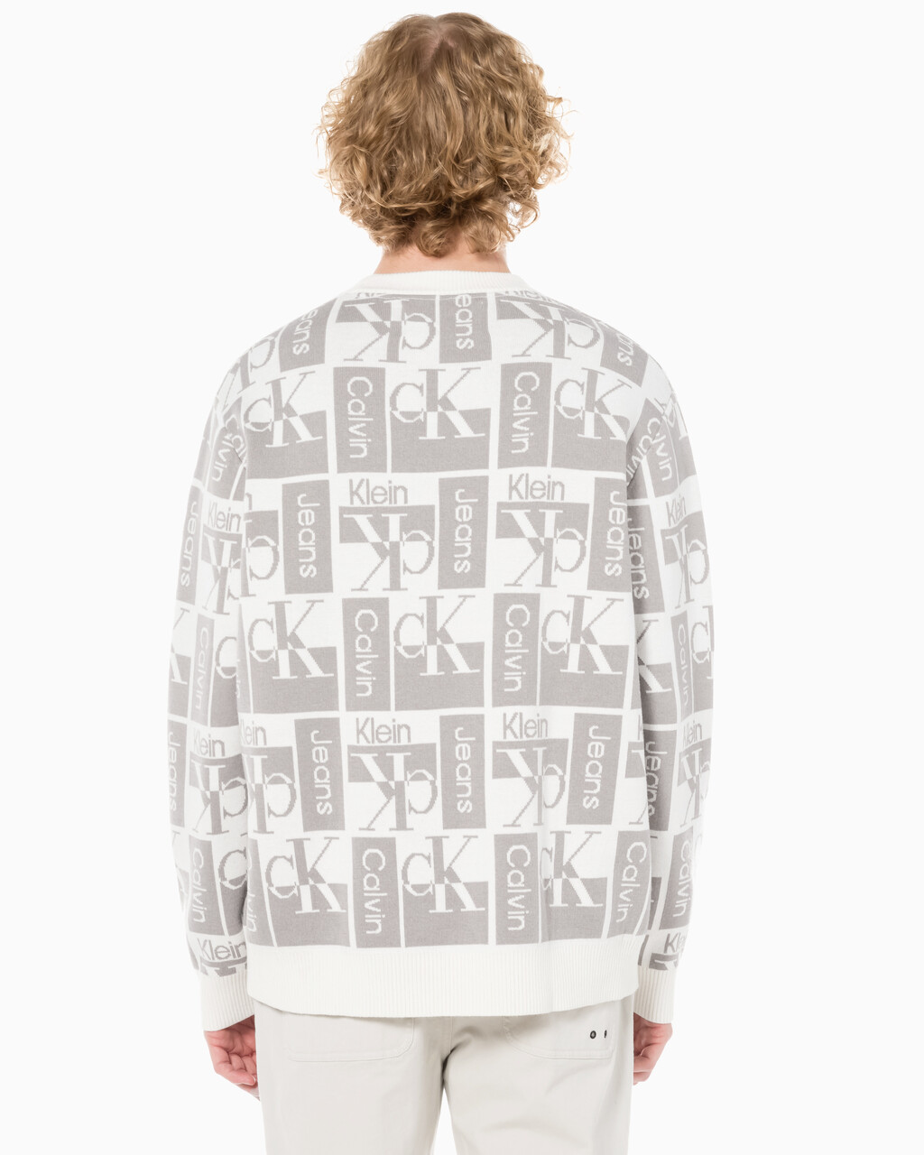 Buy 남성 릴렉스 핏 AOP 로고 스웨터 in color WHITE