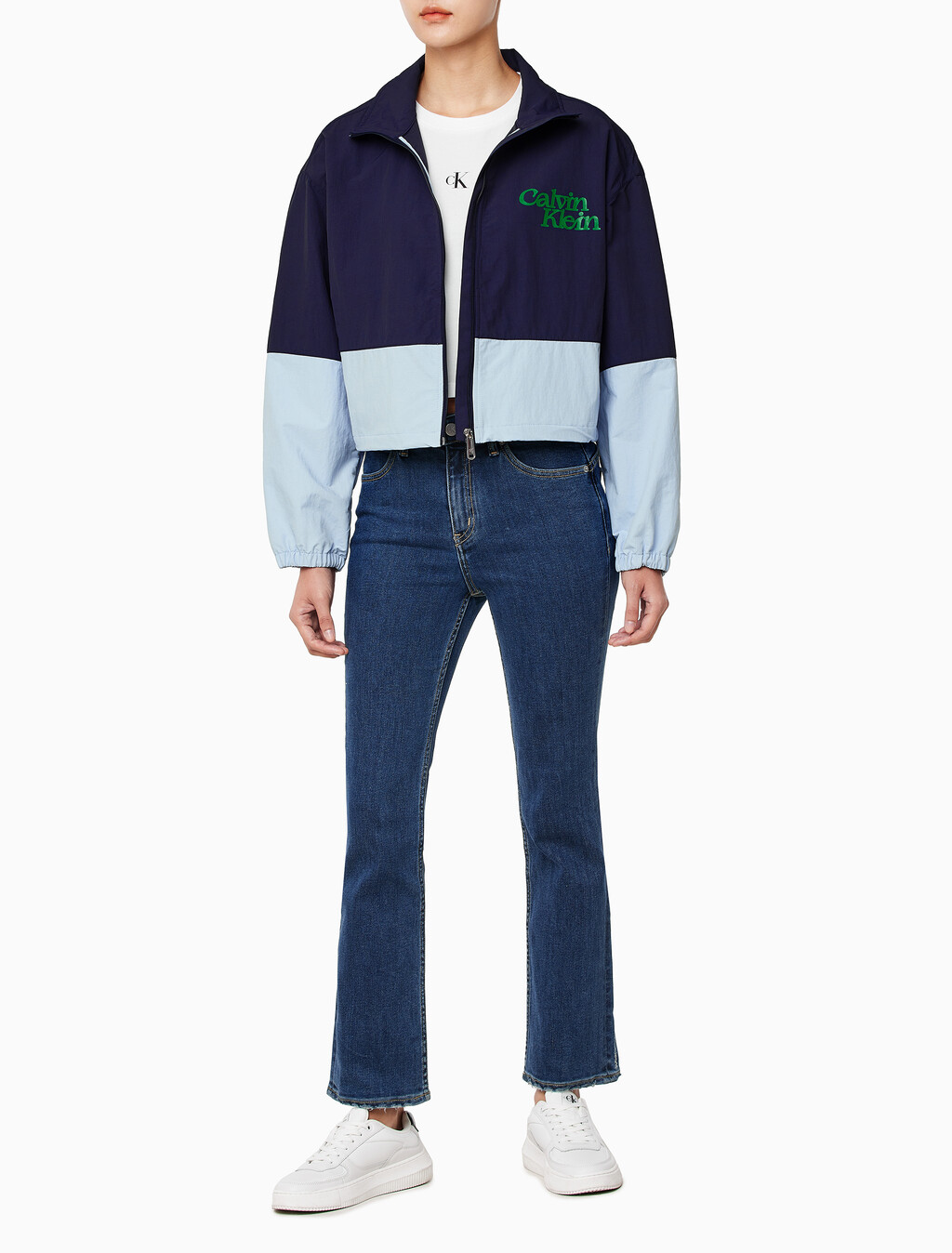 Buy 여성 컬러블락 나일론 풀오버 자켓 in color ECLIPSE / CASHMERE BLUE