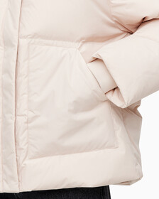Buy 여성 숏 렝스 스탠드 카라 푸퍼 다운 재킷 in color PINK BEIGE