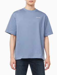 Buy 남성 릴렉스핏 플라워 아플리케 로고 반팔 티셔츠 in color COUNTRY BLUE