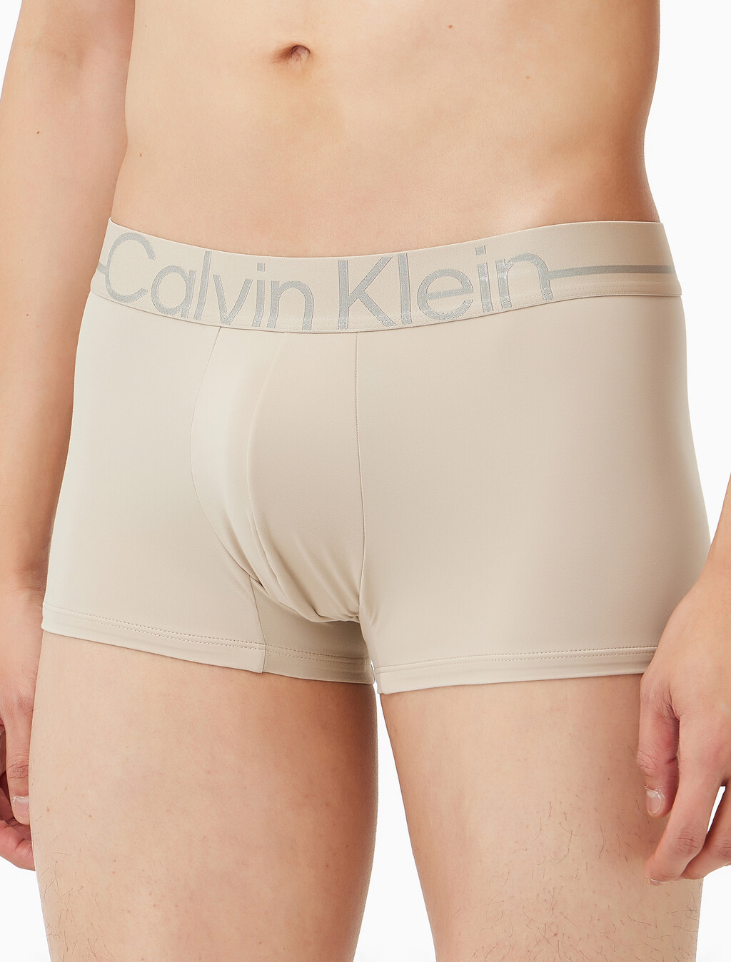 Buy 남성 뉴 사인 로고 로우 라이즈 트렁크 in color OXFORD TAN