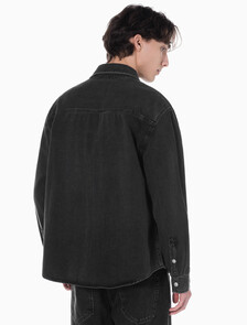 Buy 남성 릴렉스핏 데님 셔츠 in color WASHED BLACK LOGO LACE