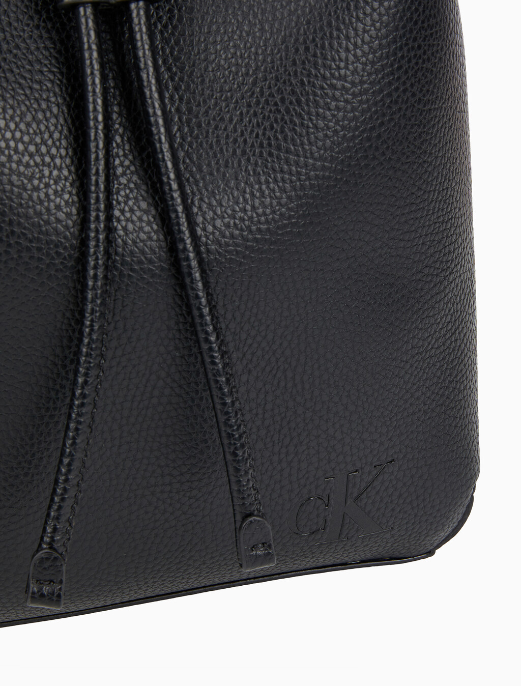 Buy 여성 올데이 PU 버킷백 in color BLACK BEAUTY