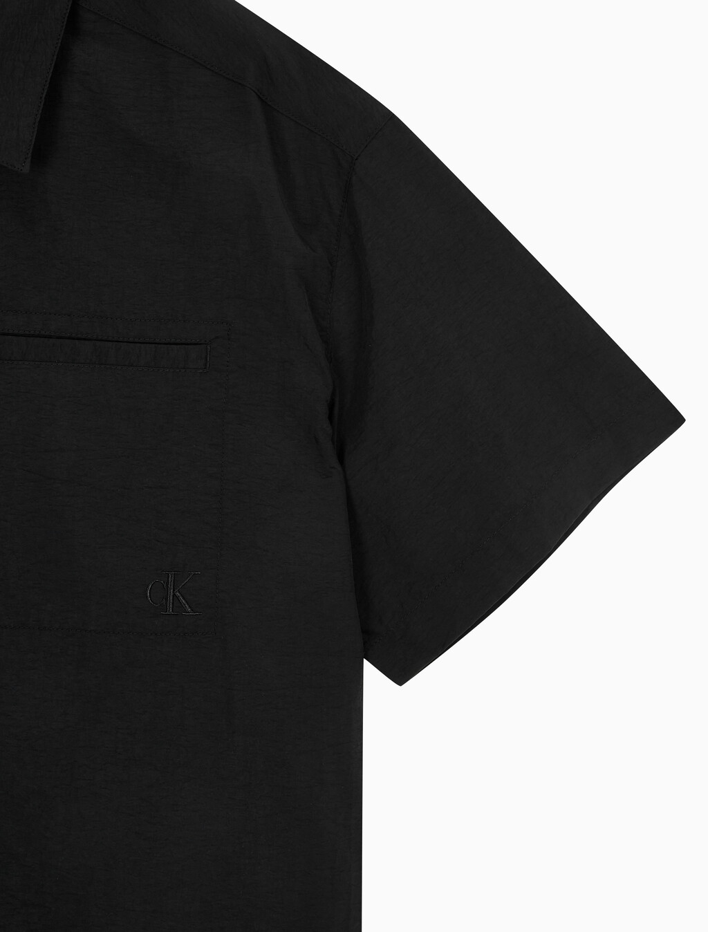 Buy 남성 릴렉스핏 반팔 셔츠 in color CK BLACK