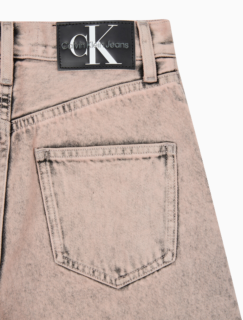 Buy 여성 하이라이즈 릴렉스핏 얼스 핑크 칼라 데님 in color MID BLUE BACK EMBRO