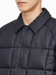 Buy 남성 프리미엄 라인 에센셜 패디드 오버셔츠 in color CK BLACK