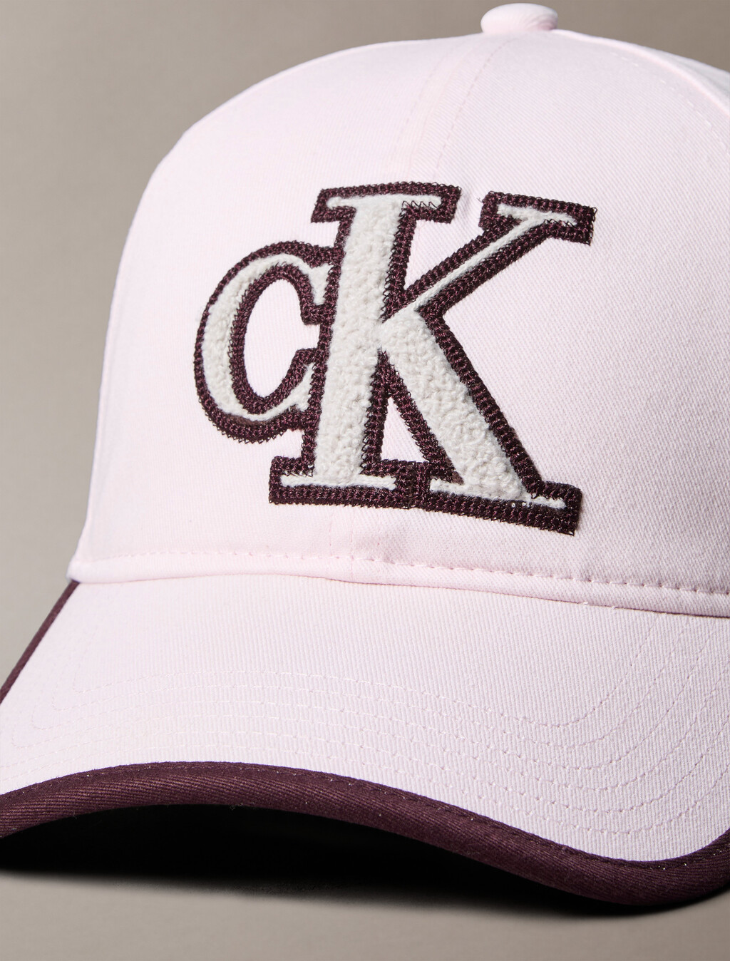 Buy 남녀공용 그래픽 펀 영 컬러풀 볼캡 in color Pink