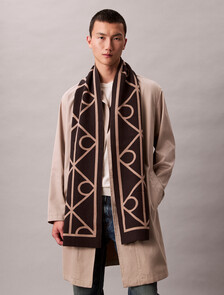 Buy 남녀공용  올오버 로고 머플러 in color BLACK