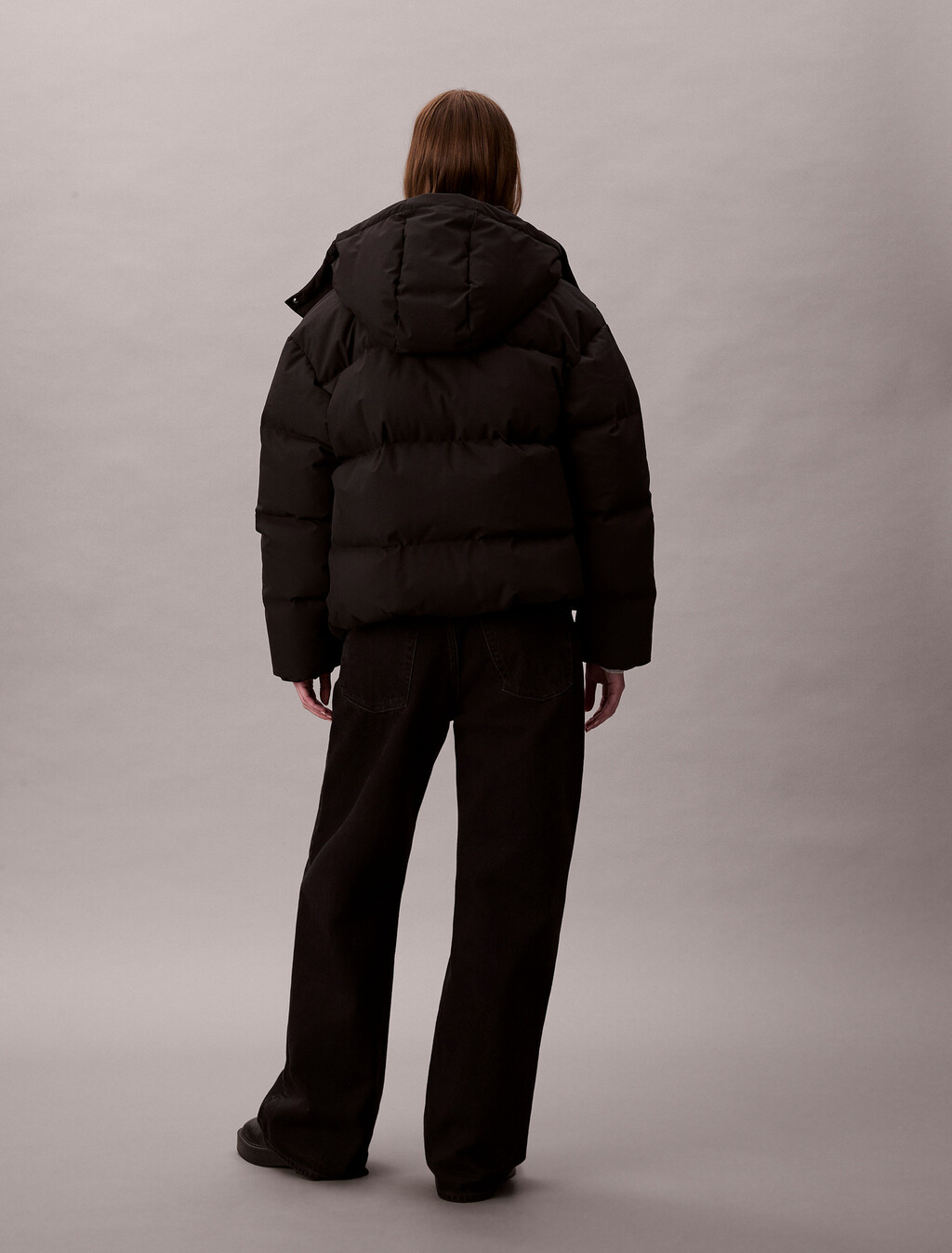 Buy 여성 미드 랭스 후드 다운 in color BLACK