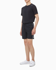 Buy 남성 레귤러핏 우븐 쇼츠 in color BLACK