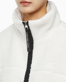 Buy 여성 크롭 쉐르파 자켓 in color WHITE