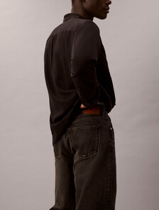 Buy 남성 90S 스트레이트핏 클라인 블랙 데님 in color Washed black