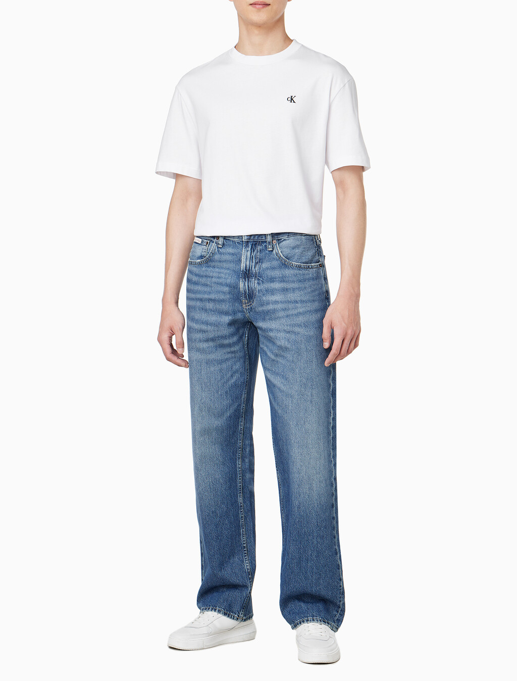 Buy 남성 90's 스트레이트핏 미드블루 라이트웨이트 데님 in color SHOCKWAVE