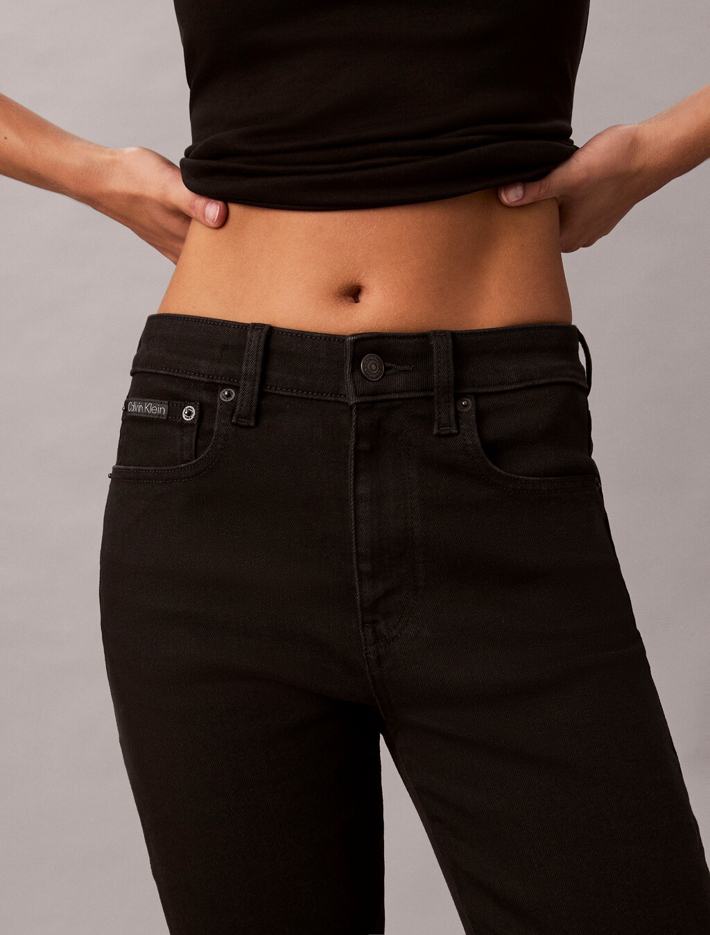 Buy [37.5 Denim Technology] 여성 하이라이즈 플레어 블랙 데님 in color BLACK