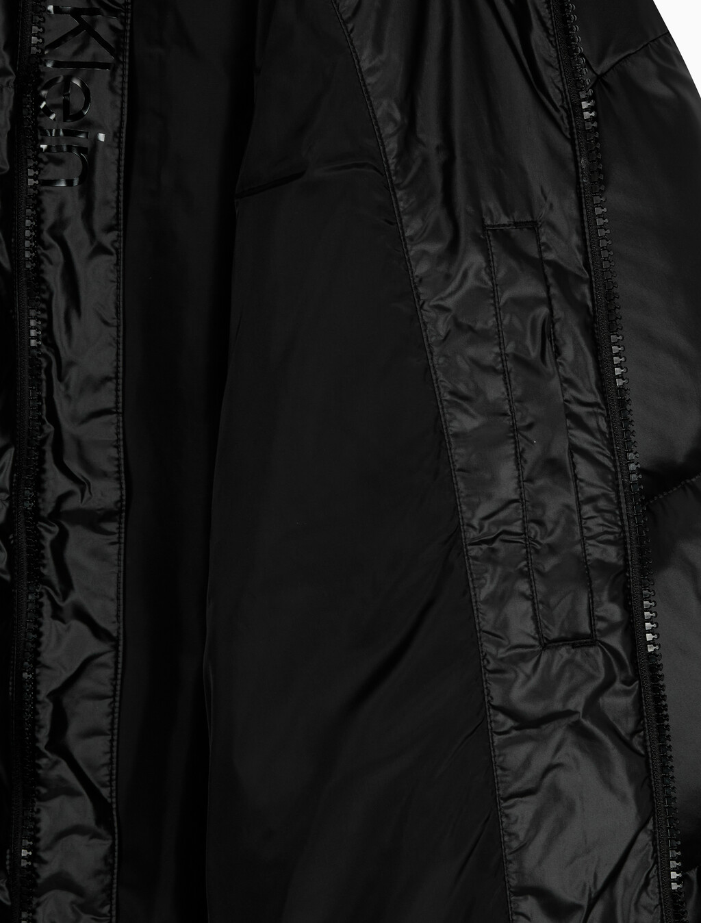 Buy 남녀공용 스탠드 카라 글로시 다운 푸퍼 자켓 in color CK BLACK