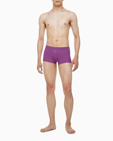 Buy 남성 CK 블랙 마이크로 싱글 로우라이즈 트렁크 in color WOOD VIOLET