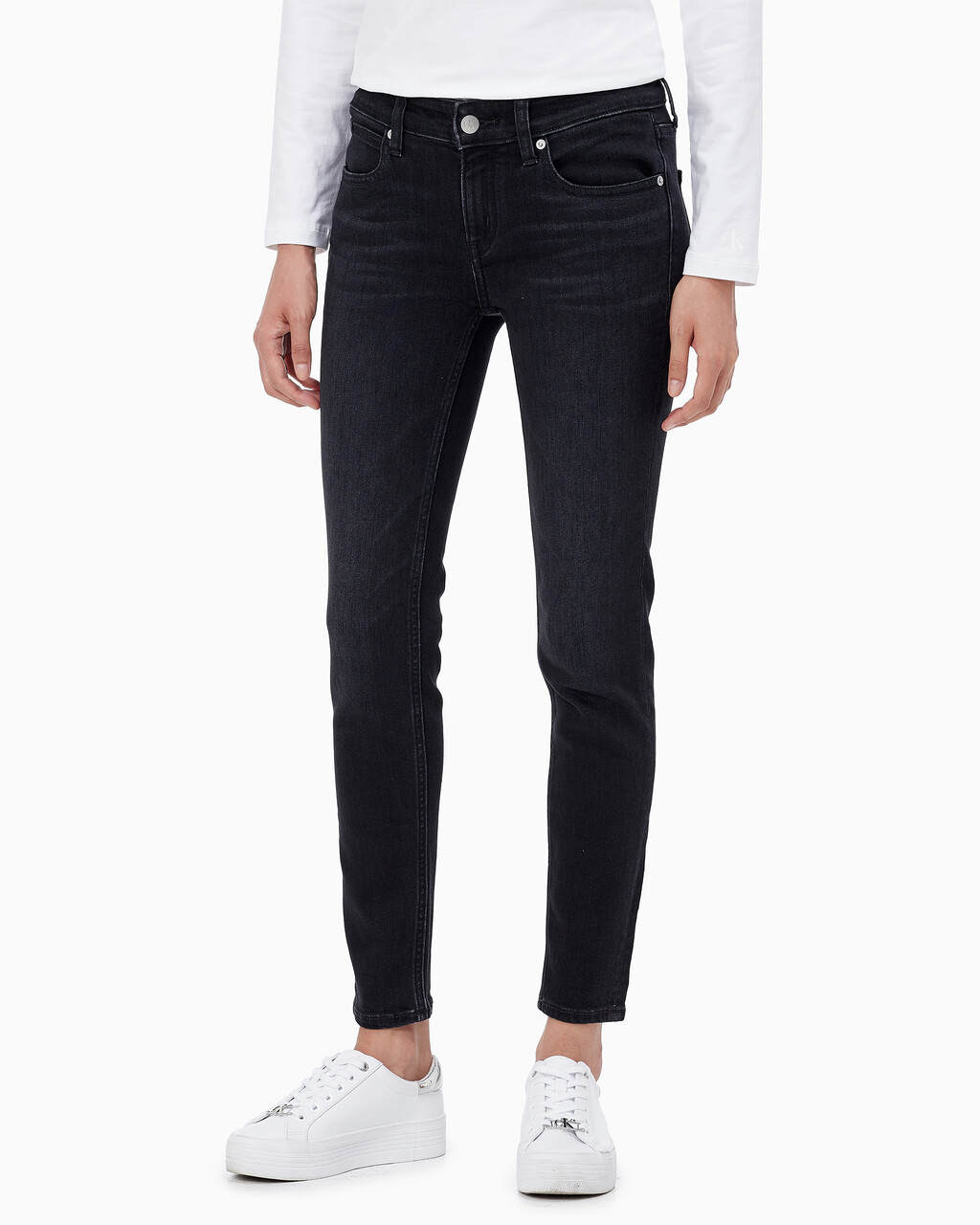 Buy 여성 바디핏 5 포켓 앵클 블랙 데님 in color WASHED BLACK LOGO LACE