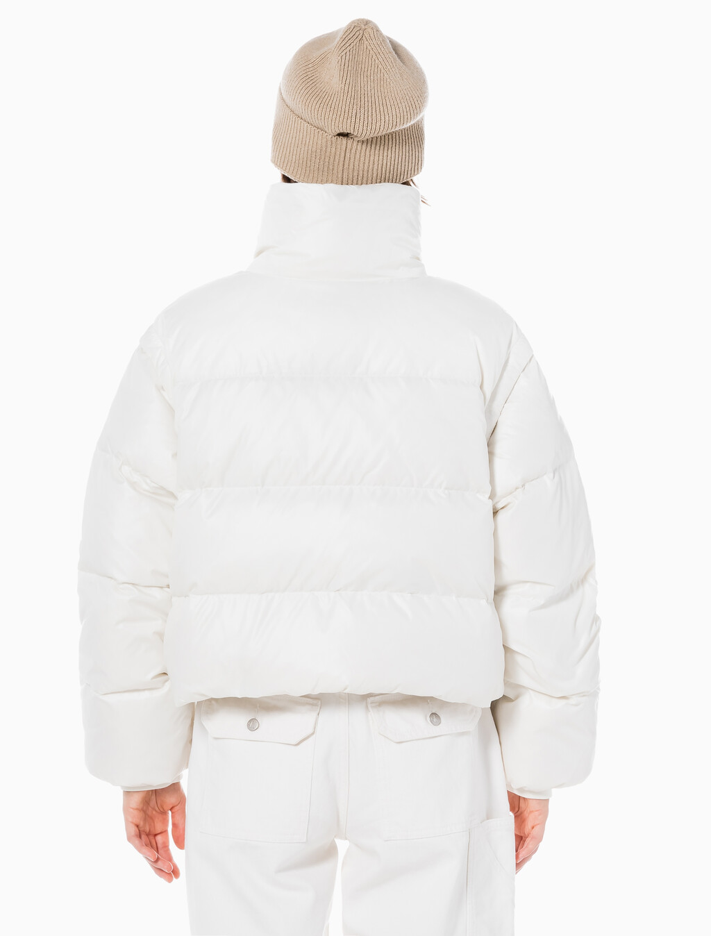 Buy 여성 글로시 디터쳐블 크롭 다운 푸퍼 in color WHITE