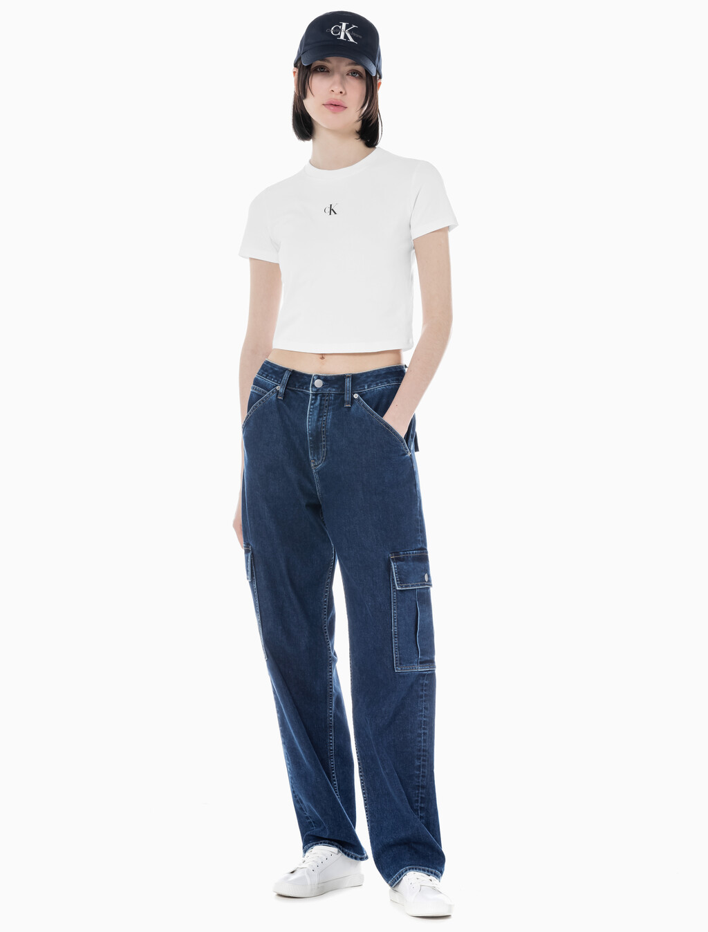 Buy 여성 슬림핏 베이비 크롭 반팔 티셔츠 in color BRIGHT WHITE