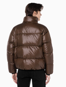 Buy 남녀공용 글로시 숏 푸퍼 in color DARK BROWN