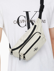 Buy 남성 CKJ 패커블 웨이스트백 in color BLACK