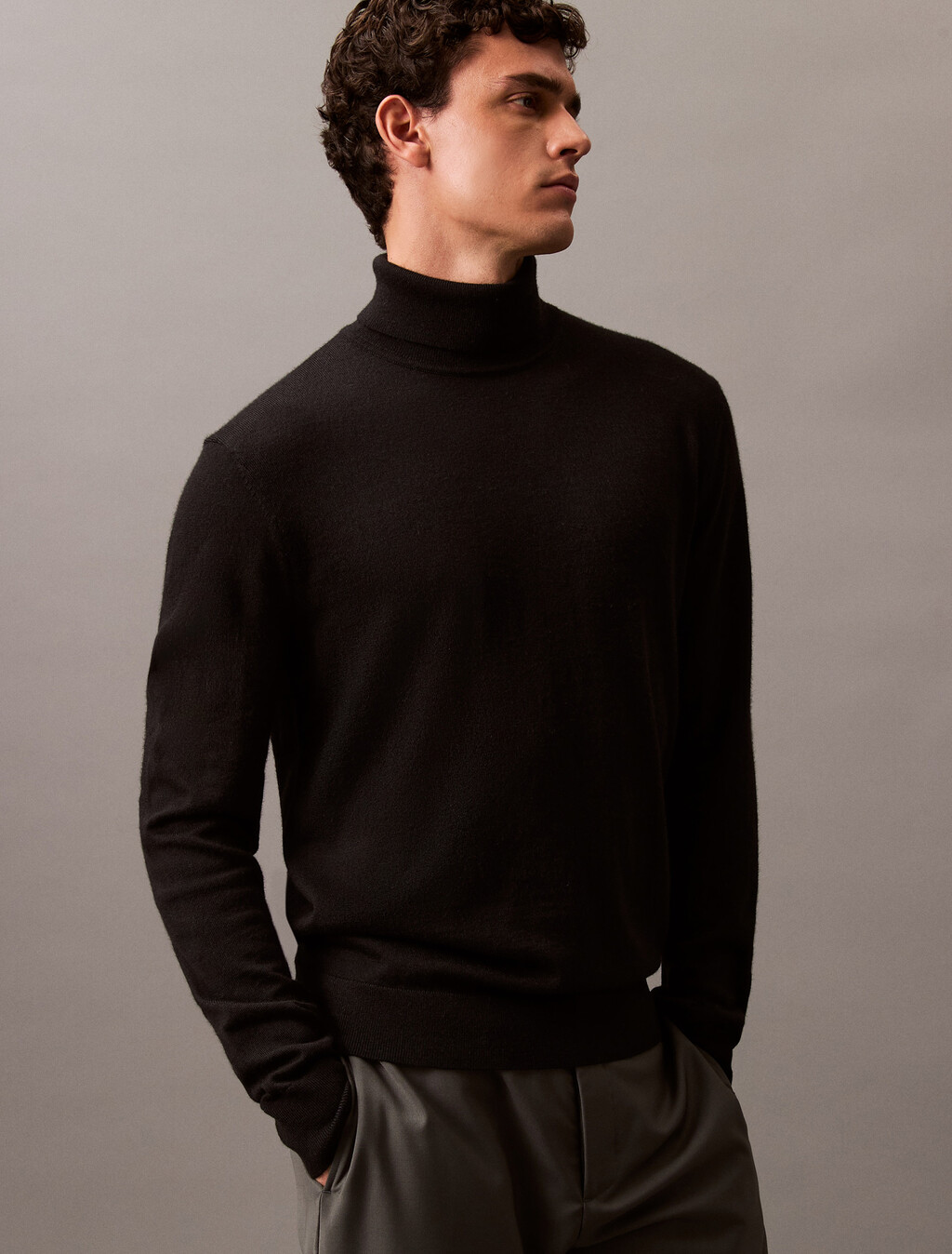 Buy 남성 롱슬리브 엑스트라 파인 메리노 울 터틀넥 in color BLACK