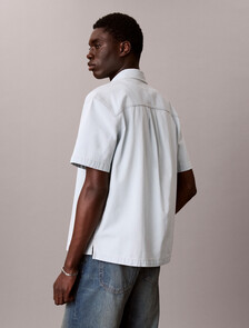 Buy 숏슬리브 블리치 아웃 데님 셔츠 in color White Blue