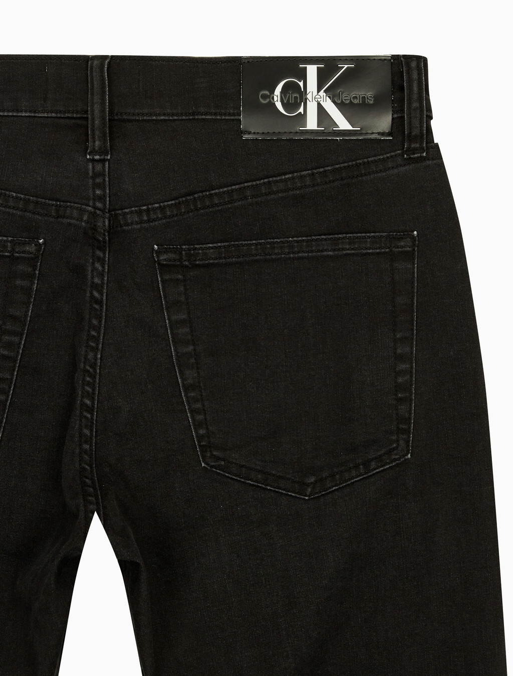 Buy 남성 37.5 기능성 레귤러 블랙 데님 쇼츠 in color WASHED BLACK LOGO LACE