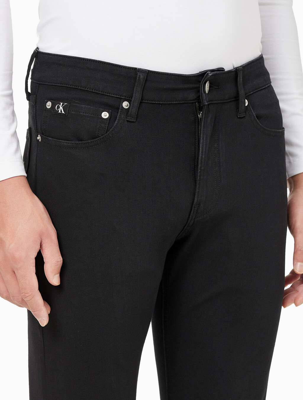 Buy 남성 슬림핏 린스 블랙 데님 in color WASHED BLACK LOGO LACE