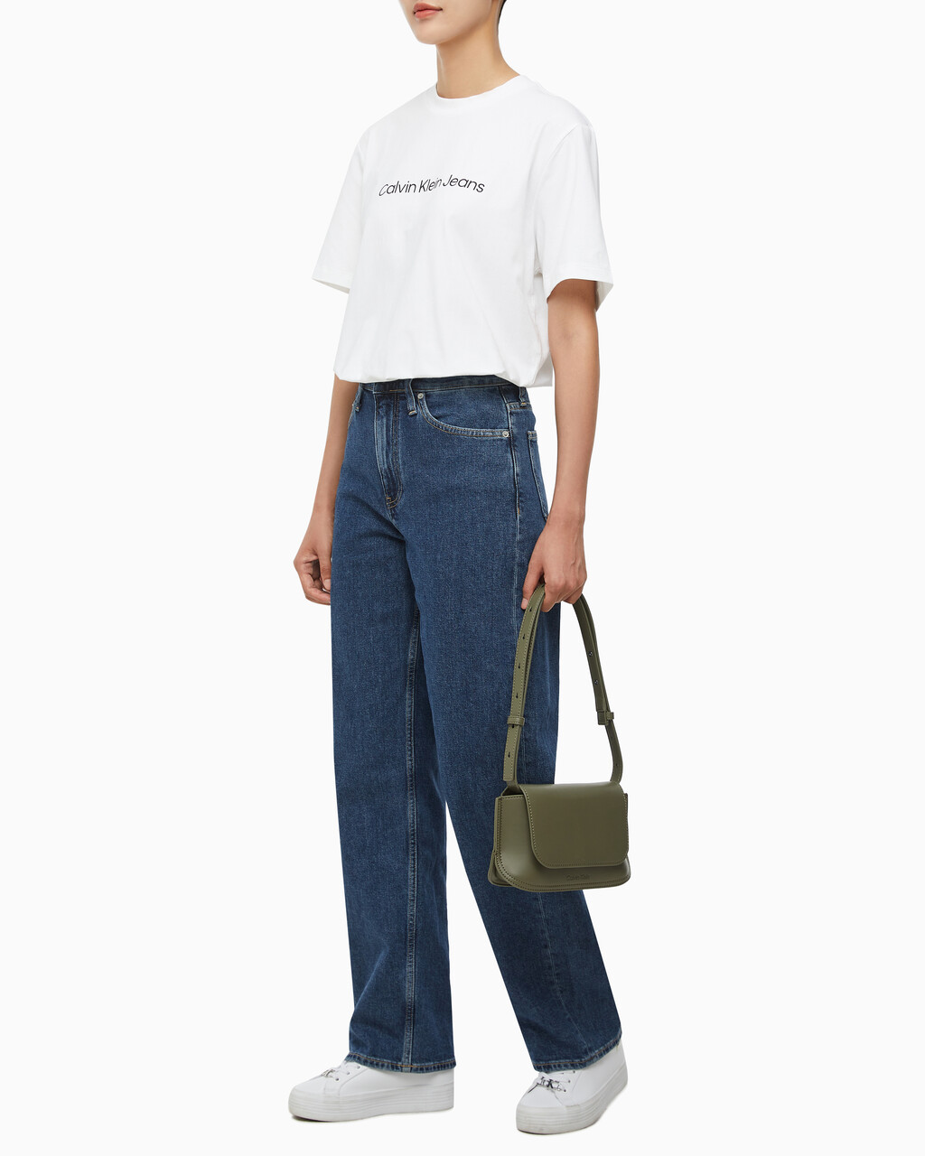 Buy 여성 엘러멘털 미니 플랩 메신저 백 in color DUSTY OLIVE
