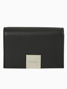Buy 여성 CK 락 플랩 아코디언 카드지갑 in color BLACK