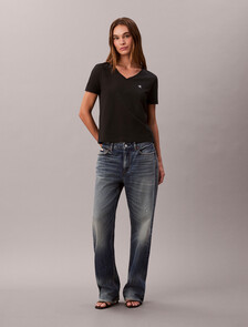 Buy 여성 모노그램 브이넥 티 in color BLACK