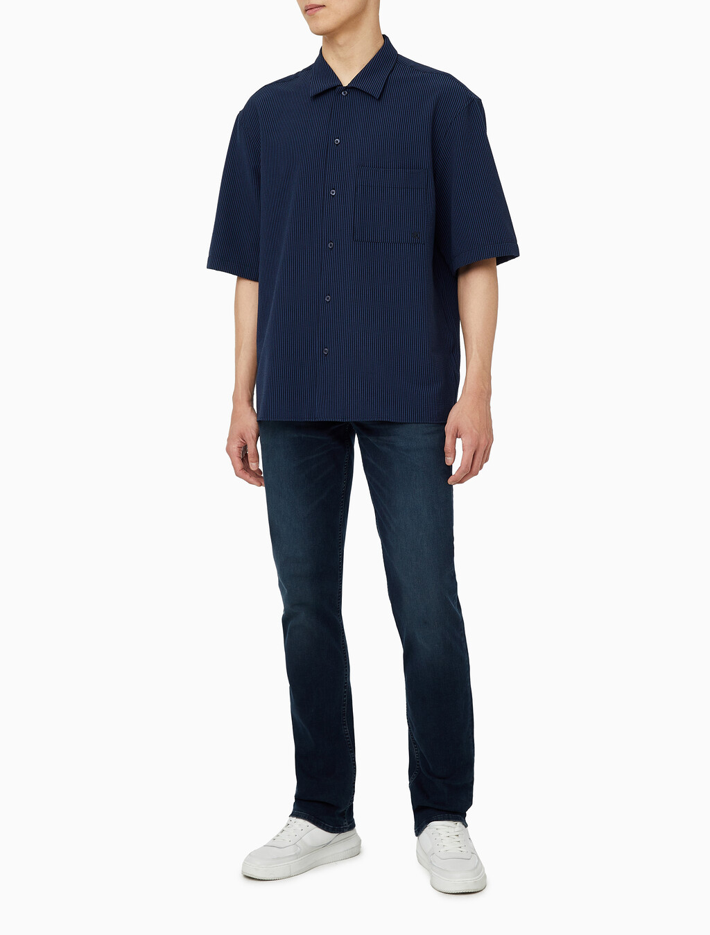 Buy 남성 릴렉스핏 시어서커 스트라이프 반팔 셔츠 in color DARK SAPPHIRE