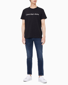 Buy 남성 레귤러핏 인스티튜셔널 로고 스트레치 반팔 티셔츠 in color CK BLACK