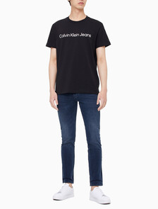 Buy 남성 레귤러핏 인스티튜셔널 로고 스트레치 반팔 티셔츠  in color CK BLACK