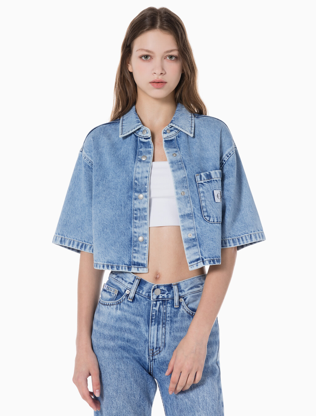 Buy 여성 반팔 데님 셔츠 in color CHALKY BLUE