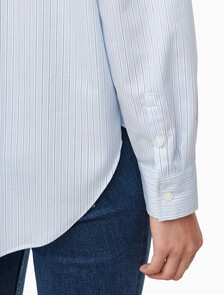 Buy 여성 릴렉스핏 셔츠 in color CHAMBRAY BLUE/ WHITE/ NIGHT SKY STRIPE