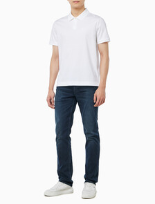 Buy 클래식 인터록 폴로 티 in color BRIGHT WHITE