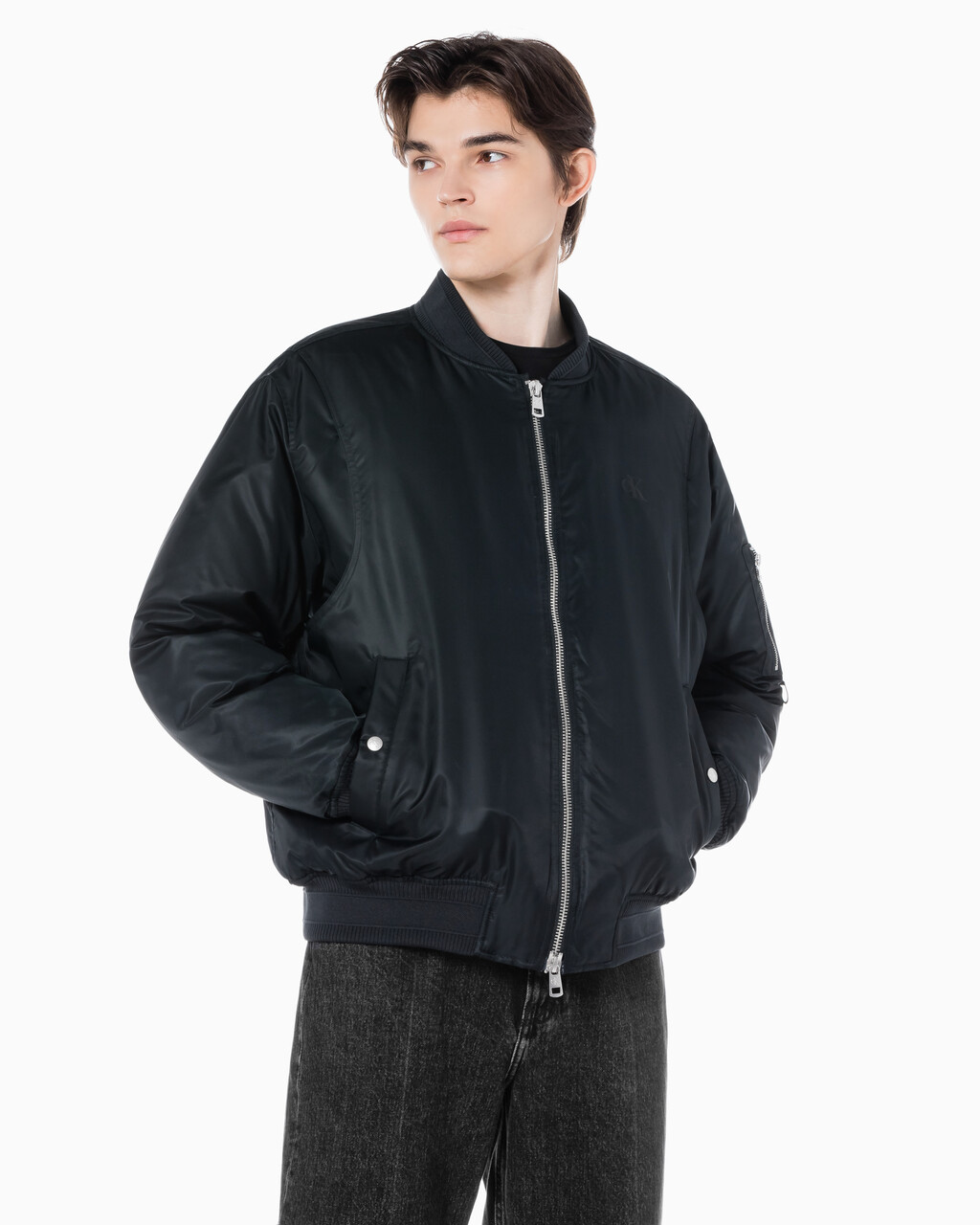 Buy 남성 후디 보머 다운 자켓 in color CK BLACK